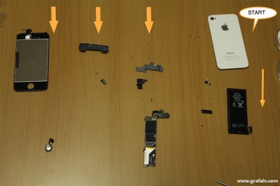 解体中のパーツ。